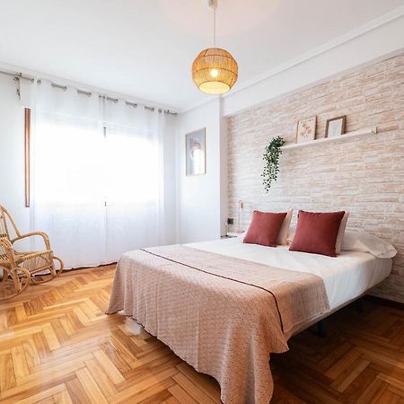 Amplia Vivienda Con Garaje Apartment Vigo Exterior photo