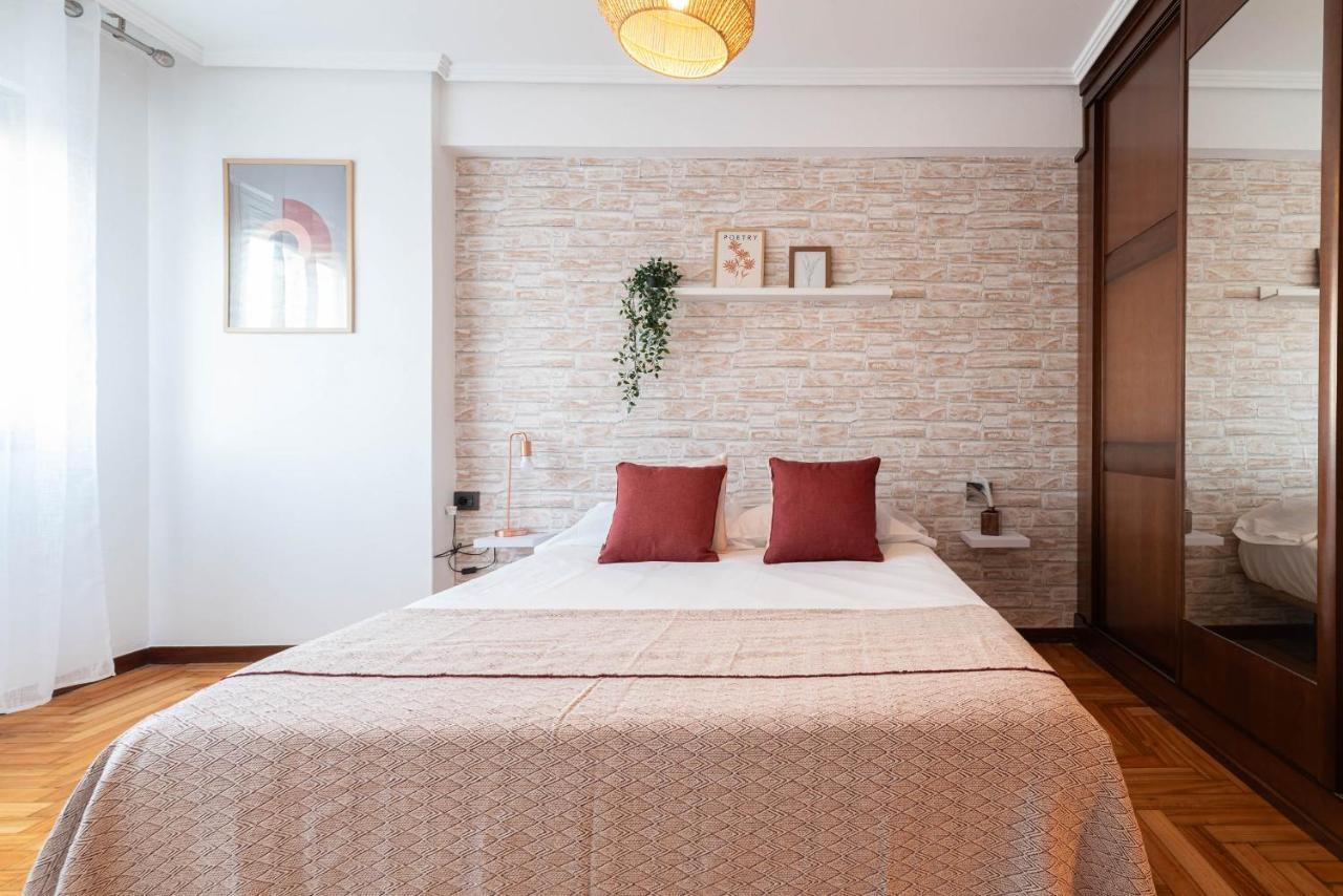 Amplia Vivienda Con Garaje Apartment Vigo Exterior photo
