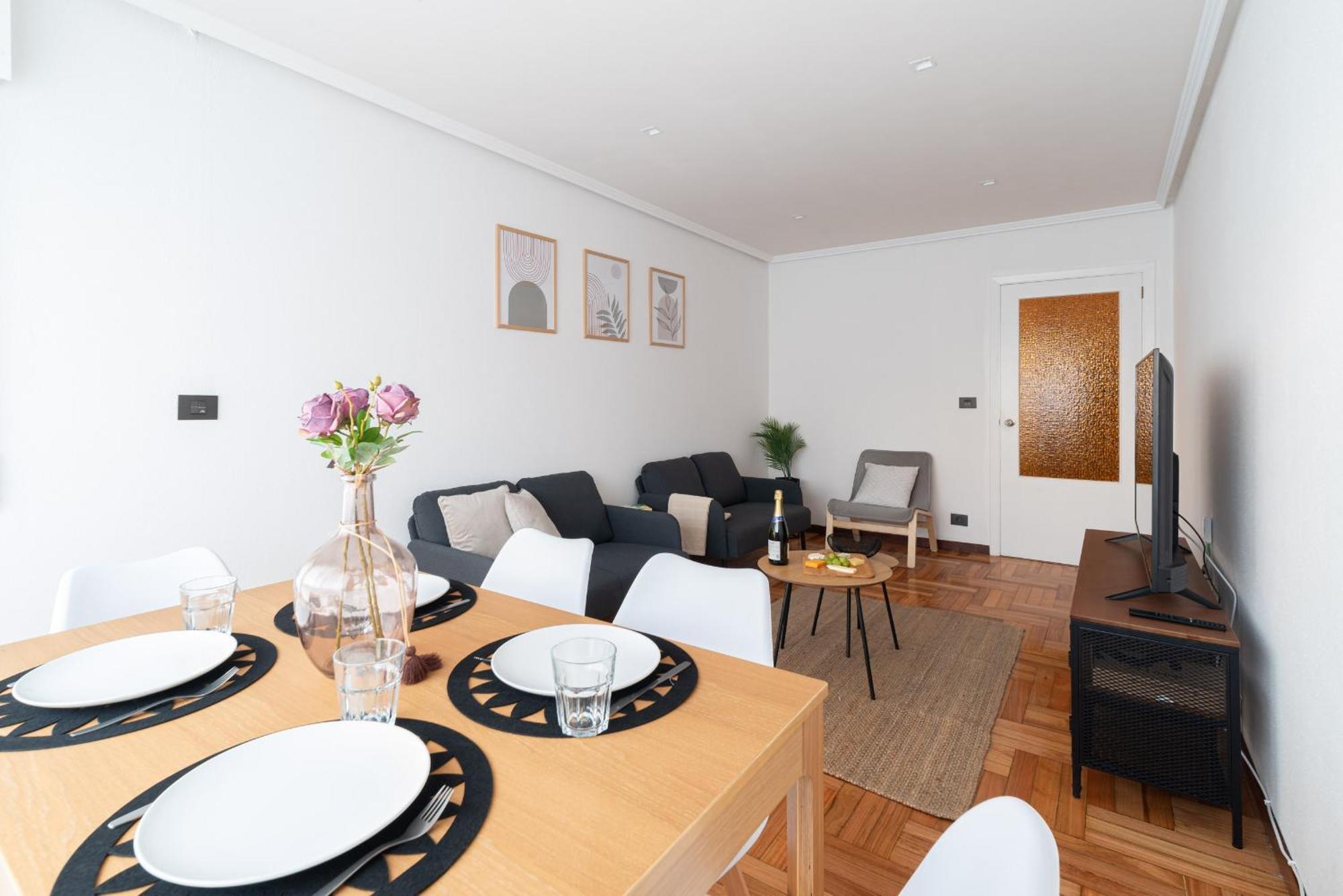 Amplia Vivienda Con Garaje Apartment Vigo Exterior photo