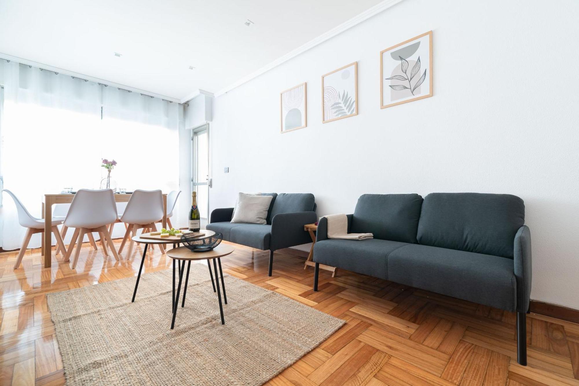 Amplia Vivienda Con Garaje Apartment Vigo Exterior photo
