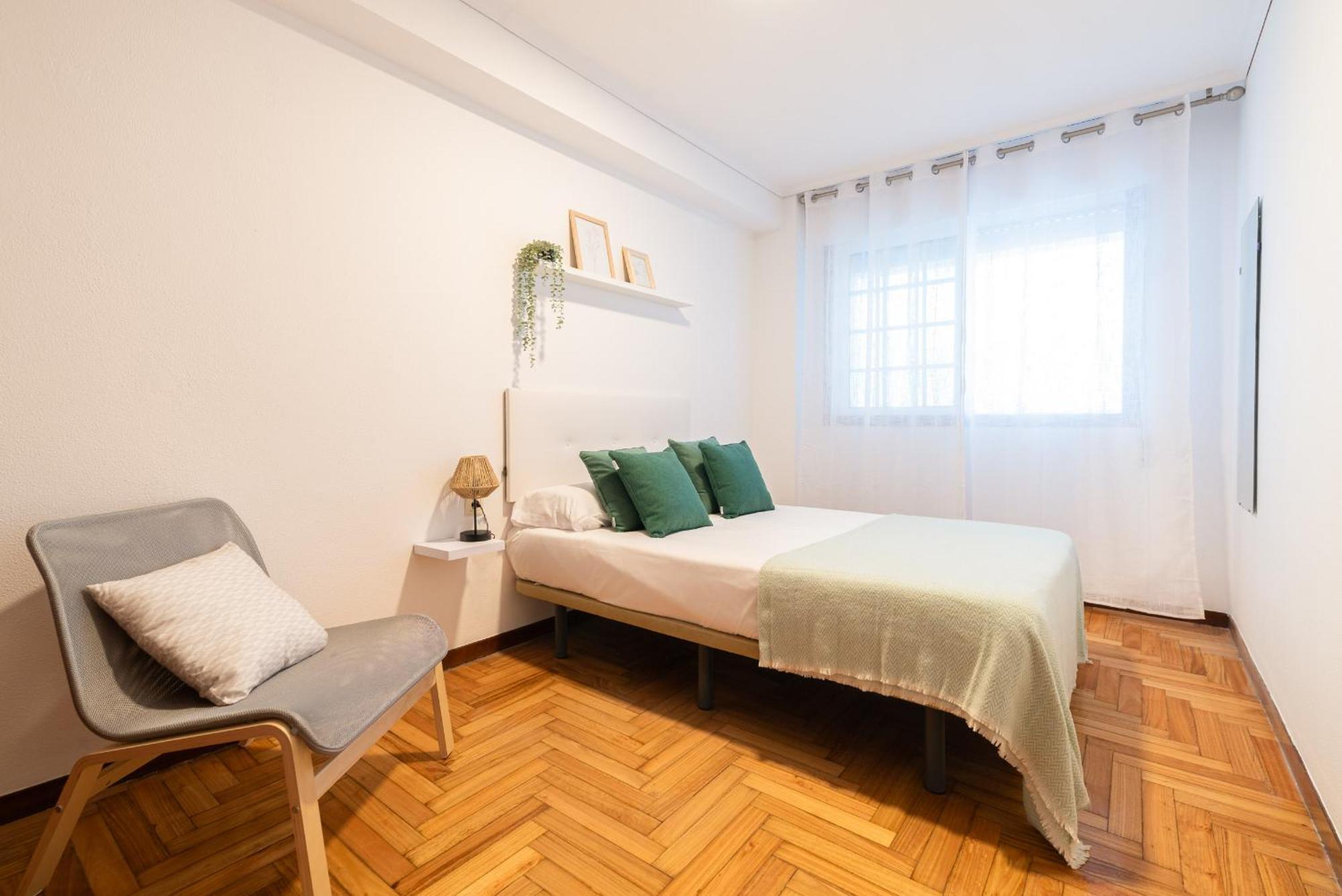 Amplia Vivienda Con Garaje Apartment Vigo Exterior photo