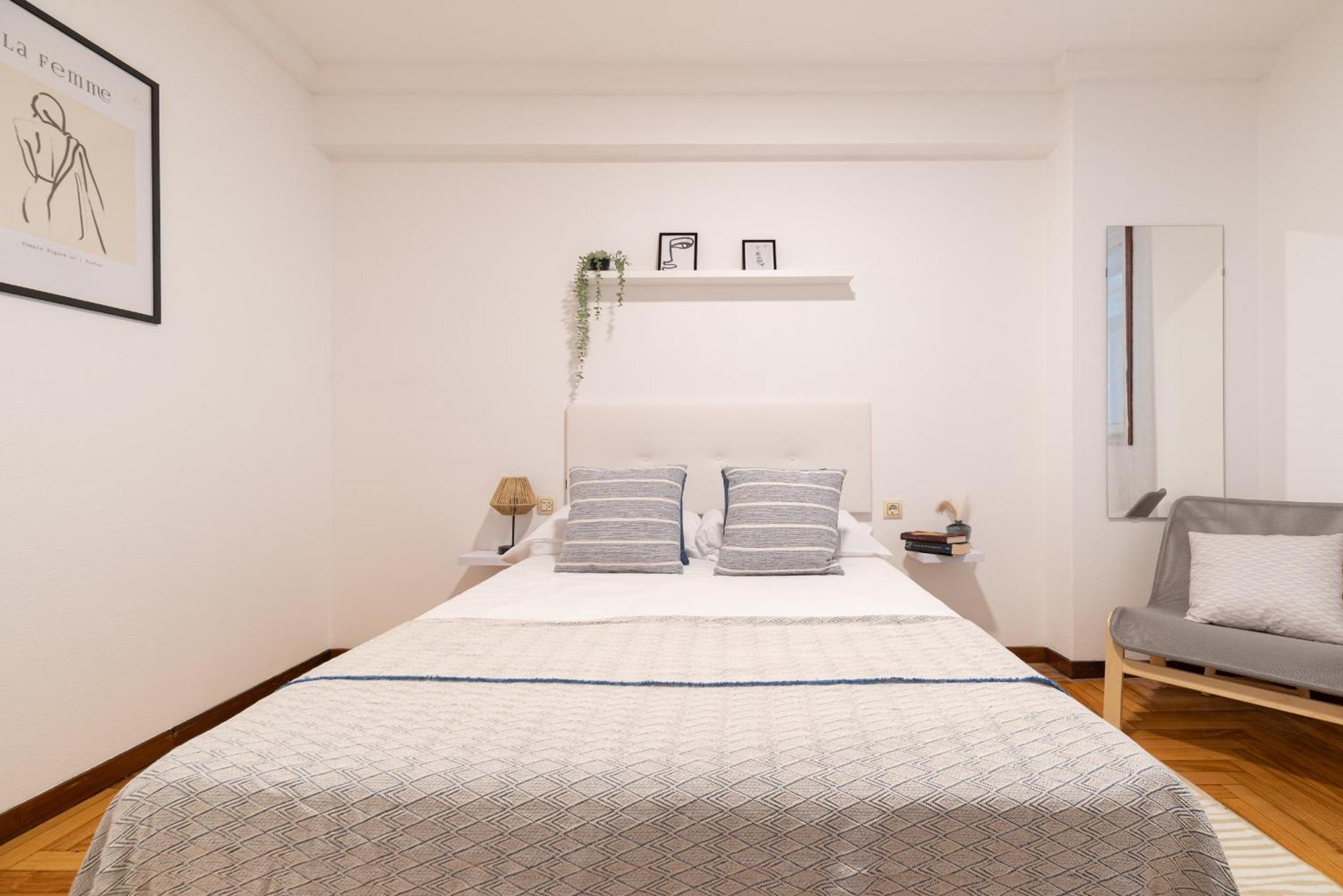Amplia Vivienda Con Garaje Apartment Vigo Exterior photo